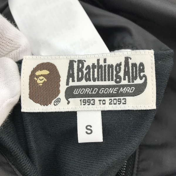 実際に弊社で買取させて頂いた【未使用】A BATHING APE/アベイジングエイプ ABC Camo Boa Reversible Jacket リバーシブルボアジャケット/001LJK801010M/Sの画像 4枚目
