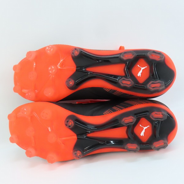 実際に弊社で買取させて頂いたPUMA/プーマ ワン 5.1 HG サッカースパイク/105616-01/26の画像 2枚目