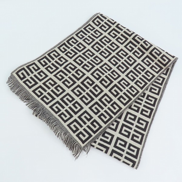 実際に弊社で買取させて頂いたGIVENCHY/ジバンシィ ロゴ総柄 ウール マフラー ストール