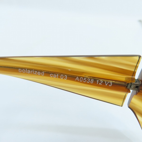 実際に弊社で買取させて頂いたalain mikli/アランミクリ 偏光レンズ サングラス/アイウェア A0538-12-V3の画像 3枚目