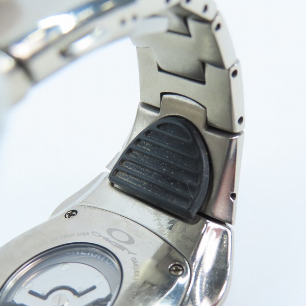 実際に弊社で買取させて頂いたOAKLEY/オークリー TIME BOMB/タイムボム X METAL BOX 腕時計の画像 7枚目