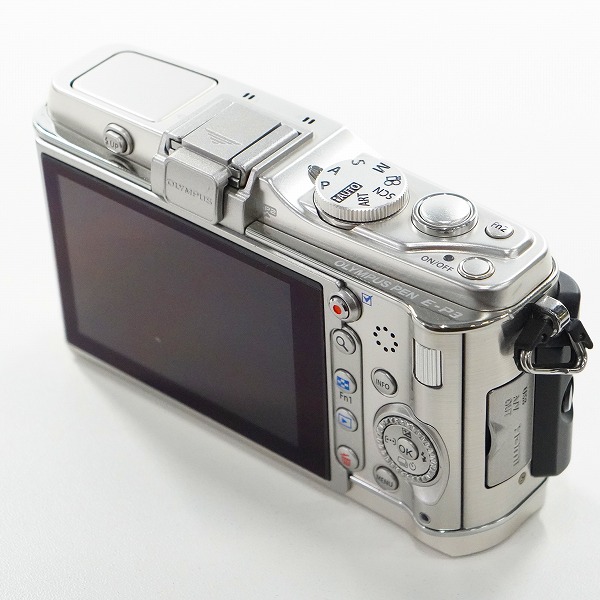 実際に弊社で買取させて頂いた【ジャンク】OLYMPUS/オリンパス PEN E-P3 デジタル ミラーレス一眼 カメラ ボディの画像 2枚目