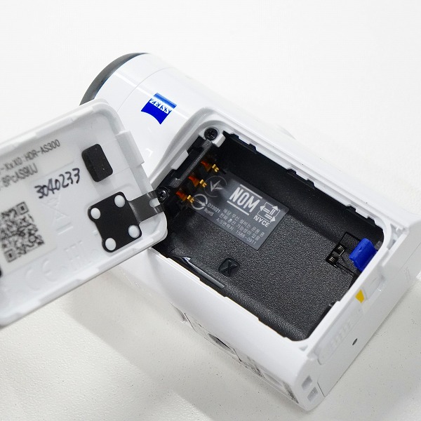 実際に弊社で買取させて頂いたSONY/ソニー HDR-AS300 デジタルビデオカメラ アクションカム 2018年製 付属品有り 簡易動作確認済みの画像 7枚目