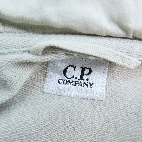 実際に弊社で買取させて頂いたC.P.COMPANY/シーピーカンパニー ジップアップ パーカー 14WCPUF02037/Lの画像 2枚目