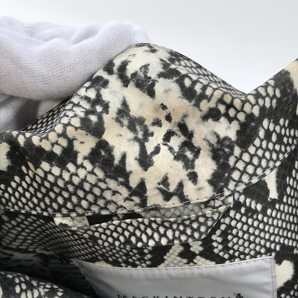 実際に弊社で買取させて頂いたMACKINTOSH×HYKE/マッキントッシュ×ハイク パイソン柄 コート Sの画像 6枚目