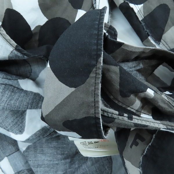 実際に弊社で買取させて頂いたBLACK COMME des GARCONS/ブラックコムデギャルソン AD2018 カモフラ 長袖ボタンシャツ 1B-B008/Lの画像 4枚目