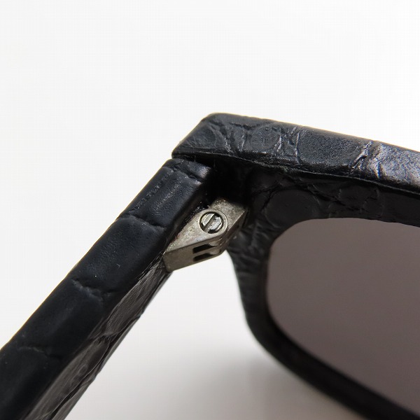 実際に弊社で買取させて頂いたSAINT LAURENT/サンローラン レザー サングラス SL51 027の画像 6枚目