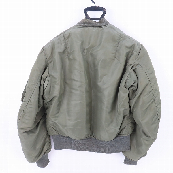 実際に弊社で買取させて頂いたALPHA/アルファ MIL-J-8279D CC刻印ジッパー ヴィンテージ/ビンテージ MA-1 フライトジャケット 1963年製/Mの画像 1枚目
