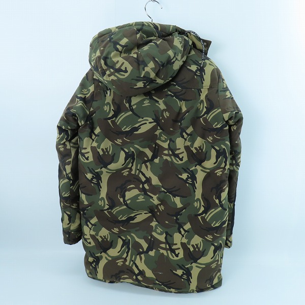 実際に弊社で買取させて頂いたAAPE BY A BATHING APE/エーエイプバイアベイシングエイプ 迷彩柄 ダウンジャケット/Sの画像 1枚目