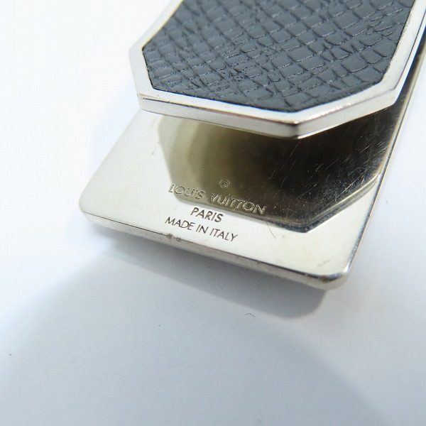 実際に弊社で買取させて頂いたLOUIS VUITTON/ルイヴィトン パンスアビエネオLVクラブ タイガ マネークリップ M63069の画像 4枚目