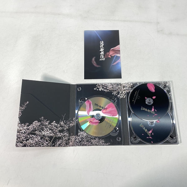 実際に弊社で買取させて頂いたDVD 滝沢歌舞伎 ZERO Snow Man 初回生産限定盤 3枚組の画像 2枚目