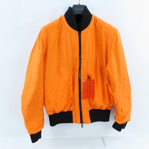 実際に弊社で買取させて頂いたLouis Vuitton/ルイヴィトン 22AW モノグラム総柄 ma-1型 リバーシブル ブルゾン RM222Q J32 HNB56W/50の画像 2枚目