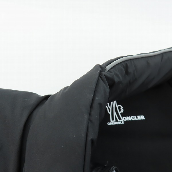 実際に弊社で買取させて頂いた【JPタグ】MONCLER GRENOBLE/モンクレール グルノーブル MAGLIA CARDIGAN ジップアップ ジャケット J20988G00008/Sの画像 8枚目