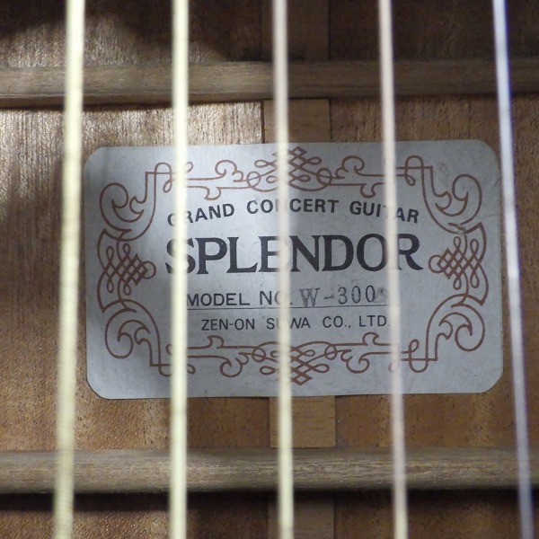 実際に弊社で買取させて頂いた★SPLENDOR/スプレンダー W-300 アコースティックギター/アコギ ソフトケース付の画像 4枚目