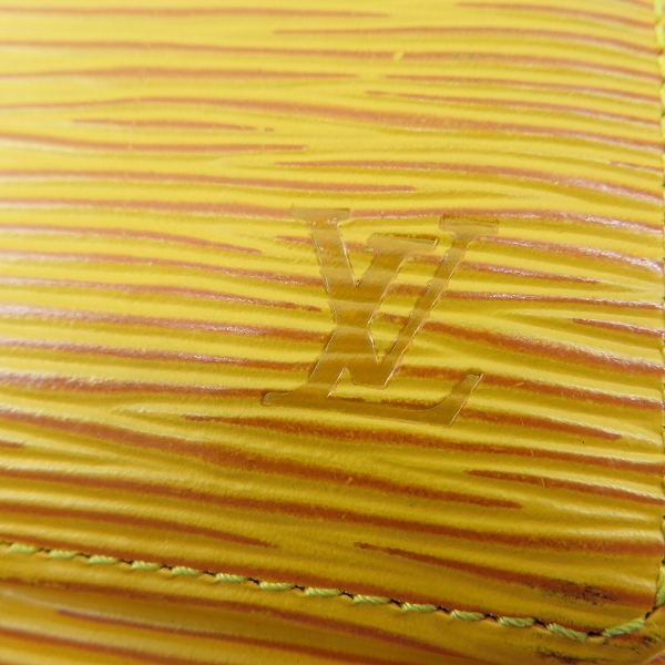 実際に弊社で買取させて頂いたLOUIS VUITTON/ルイヴィトン エピ ポルトフォイユ サラ 二つ折り長財布 M60319 の画像 6枚目