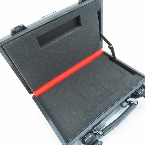 実際に弊社で買取させて頂いた(2)G-SHOCK × PROTECA/Gショック プロテカ 非売品 トランクウォッチケースの画像 3枚目