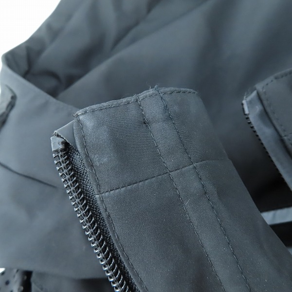 実際に弊社で買取させて頂いたBURBERRY/バーバリー パンチングロゴ マウンテンパーカー Lの画像 9枚目