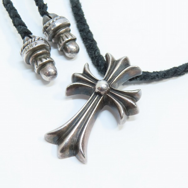 実際に弊社で買取させて頂いたCHROME HEARTS/クロムハーツ スモールCHクロスペンダントw/レザーブレード
