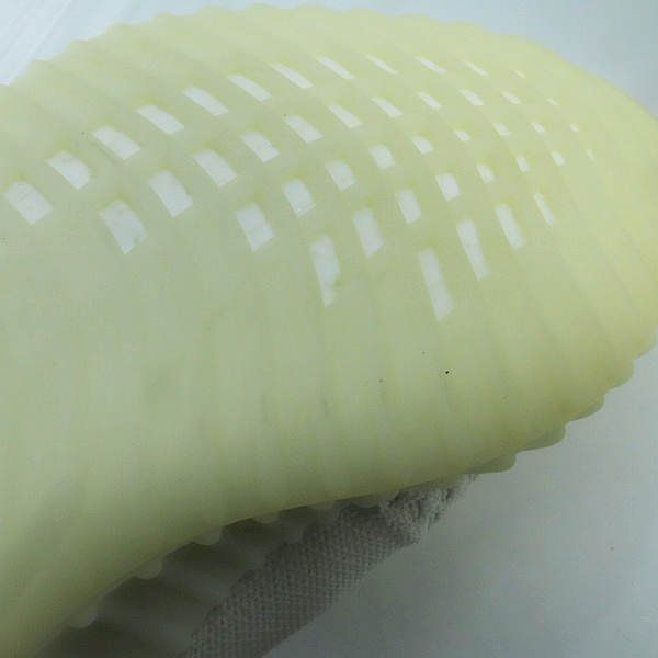 実際に弊社で買取させて頂いた【未使用】adidas/アディダス YEEZY 350 BOOST V2/イージー 350 ブースト V2 HQ6316/26.5の画像 6枚目