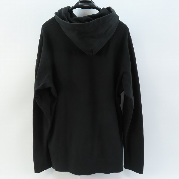 実際に弊社で買取させて頂いたMONCLER/モンクレール MAGLIA CON CAPPUCCIO ラインストーンパーカー G20928G00013/2 の画像 1枚目