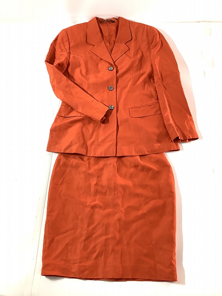 実際に弊社で買取させて頂いた【おまとめ】バーバリーロンドン ブルーレーベル/ガリャルダガランテ/ローラ アシュレイ 他 セットアップ/プルオーバー 等の画像 4枚目