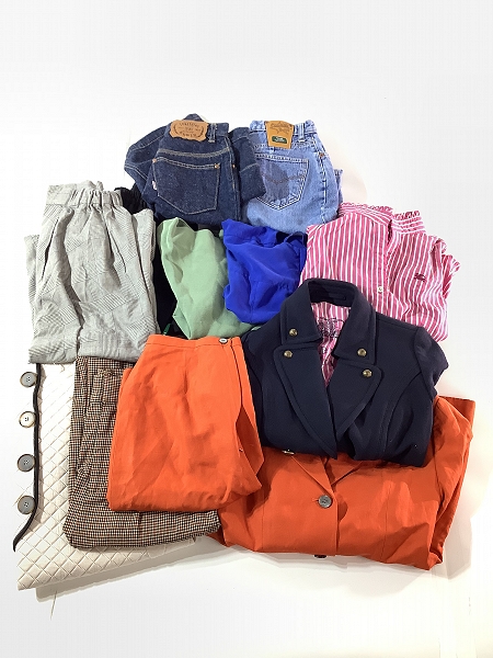 実際に弊社で買取させて頂いた【おまとめ】バーバリーロンドン ブルーレーベル/ガリャルダガランテ/ローラ アシュレイ 他 セットアップ/プルオーバー 等