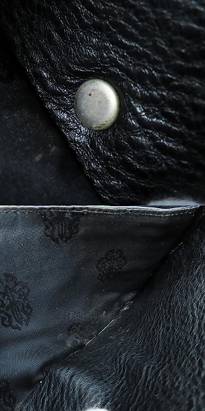 実際に弊社で買取させて頂いたCHROME HEARTS/クロムハーツ ゼロピラミッドスタッズ REC-F ジップロングウォレットの画像 9枚目
