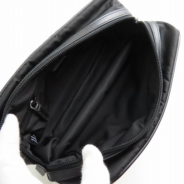実際に弊社で買取させて頂いたPRADA/プラダ Re-Nylon xサフィアーノレザー トラベルポーチの画像 4枚目
