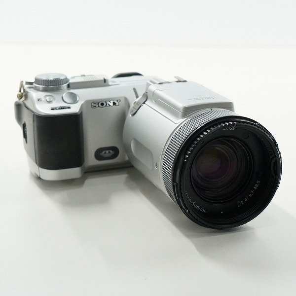 実際に弊社で買取させて頂いたSONY/ソニー DSC-F717 Cyber-shot サイバーショット コンパクトデジタルカメラ 動作未確認