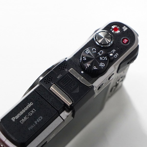 実際に弊社で買取させて頂いたPanasonic/パナソニック LUMIX DMC-GX1 ミラーレス一眼レフカメラ ボディ 動作未確認の画像 3枚目
