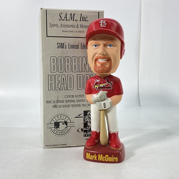 実際に弊社で買取させて頂いたSAM社 Bobbing Head Doll セントルイス・カージナルス MARK McGWIRE ボブルヘッドフィギュア リミテッドエディション