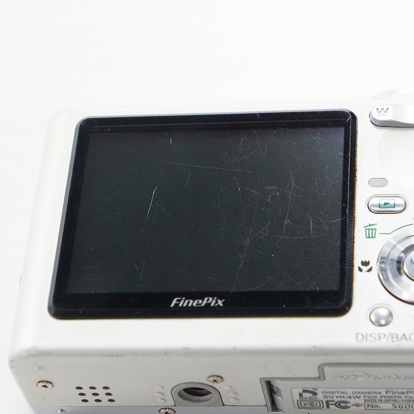 実際に弊社で買取させて頂いたFUJIFILM/富士フィルム FinePix F10 ファインピクス コンパクトデジタルカメラ 動作未確認の画像 5枚目