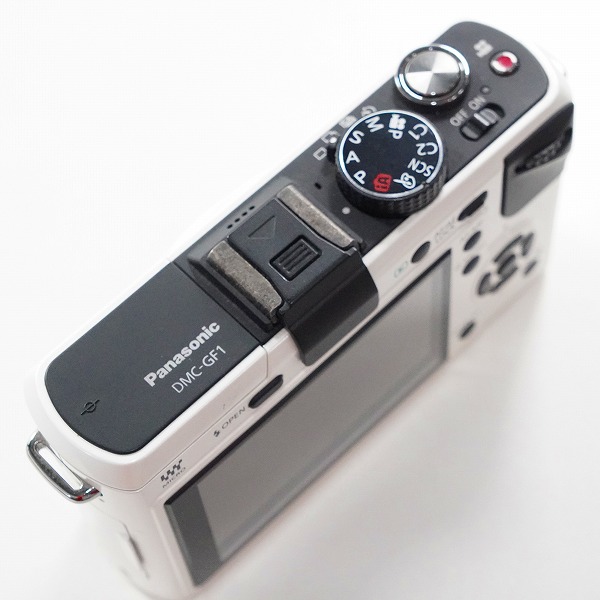 実際に弊社で買取させて頂いたPanasonic/パナソニック LUMIX DMC-GF1 ミラーレス一眼 デジタルカメラ ボディ 動作確認済みの画像 3枚目