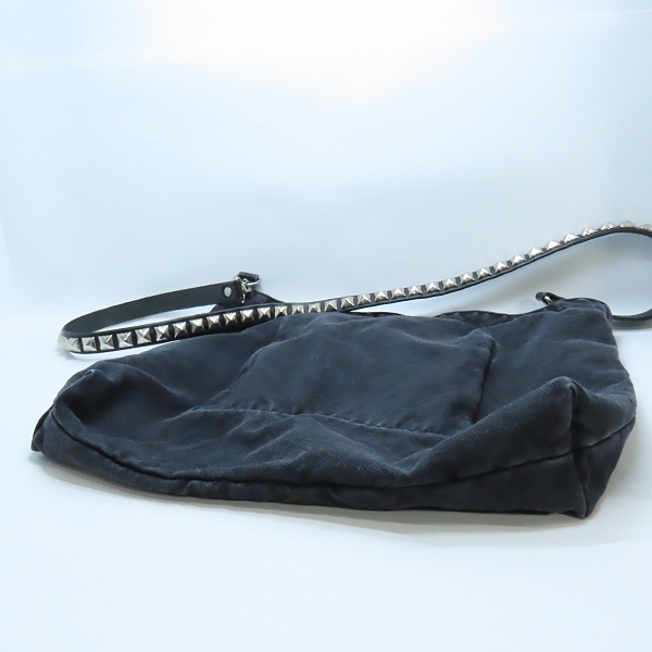 実際に弊社で買取させて頂いたHYSTERIC GLAMOUR/ヒステリックグラマー スタッズ ショルダーバッグの画像 2枚目