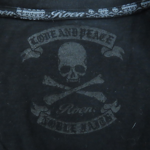 実際に弊社で買取させて頂いたRoen/ロエン LA-DE-FUCKIN-DA! ギタークラッシュ スカルスタッズ Tシャツ 71147056 /48の画像 2枚目