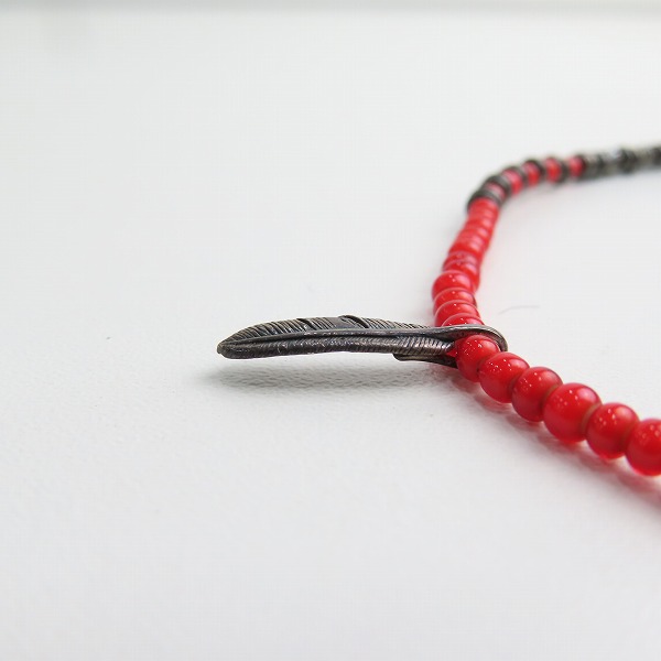 実際に弊社で買取させて頂いたAMP JAPAN/アンプジャパン フェザー付き ビーズネックレスの画像 3枚目