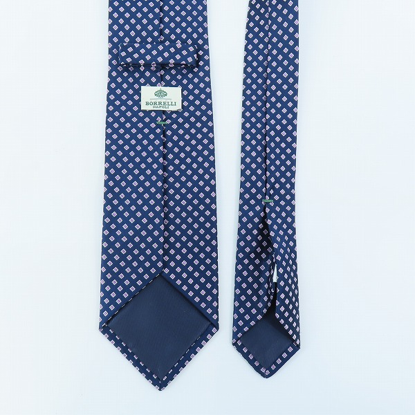 実際に弊社で買取させて頂いたLUIGI BORRELLI/ルイジ ボレッリ 総柄 ネイビー シルク ネクタイの画像 2枚目