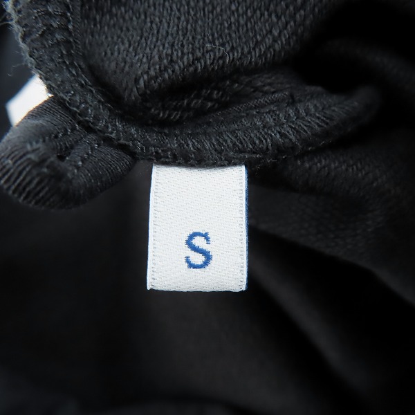 実際に弊社で買取させて頂いた【JPタグ】MONCLER/モンクレール フロント HOODIE 刺繍 ロゴ パーカー J20938G0019/Sの画像 3枚目