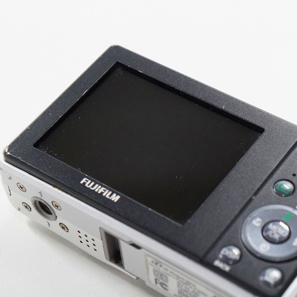 実際に弊社で買取させて頂いたFUJIFILM/富士フィルム FinePix F40fd ファインピクス コンパクトデジタルカメラ 動作未確認の画像 5枚目