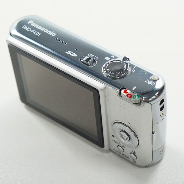 実際に弊社で買取させて頂いたPanasonic/パナソニック DMC-FX01 LUMIX ルミックス コンパクトデジタルカメラ 動作確認済みの画像 2枚目