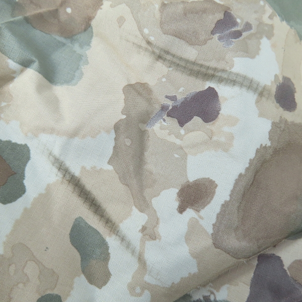 実際に弊社で買取させて頂いた【未組立】Helinox for Carhartt WIP/ヘリノックス×カーハート royal box assembly ロイヤルボックス/小型簡易シェードの画像 7枚目