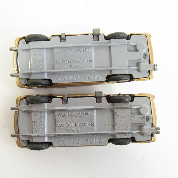 実際に弊社で買取させて頂いたCORGI TOYS/コーギートイズ  007 JAMES BOND'S ASTON MARTIN DB5/アストンマーティン ゴールド ミニカー 2点セットの画像 5枚目