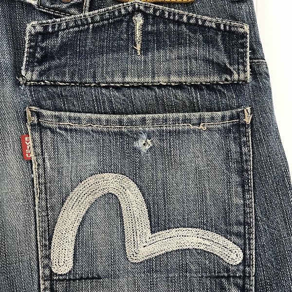 実際に弊社で買取させて頂いたEVISU/エヴィス 2004 カモメ刺繍 ダメージデニムパンツ /32の画像 6枚目