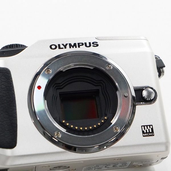 実際に弊社で買取させて頂いたOLYMPUS/オリンパス PEN E-PL2 ミラーレス一眼 デジタルカメラ ボディ 簡易動作確認済みの画像 2枚目