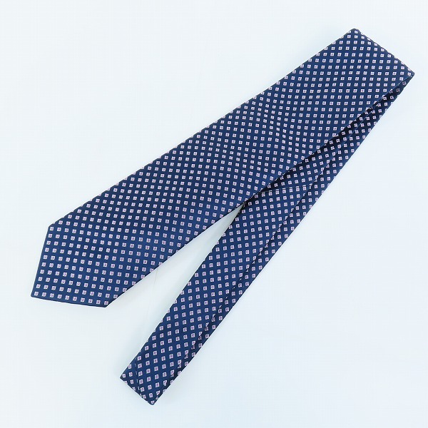 実際に弊社で買取させて頂いたLUIGI BORRELLI/ルイジ ボレッリ 総柄 ネイビー シルク ネクタイ