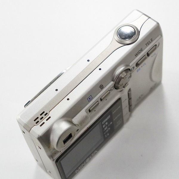 実際に弊社で買取させて頂いたMINOLTA/ミノルタ DiMAGE G400 コンパクトデジタルカメラ 動作未確認の画像 4枚目