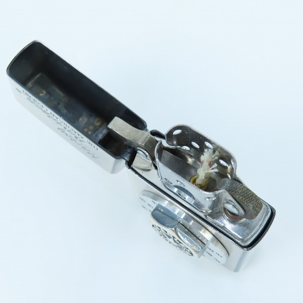 実際に弊社で買取させて頂いたZIPPO/ジッポー Harley-Davidson/ハーレーダビッドソン 立体メタル ディスクメタル ボルトオン シルバーカラー 1996年製の画像 4枚目