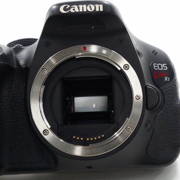 実際に弊社で買取させて頂いたCanon/キャノン DS126311 EOS kiss X5 デジタル一眼レフカメラ ボディ 動作確認済みの画像 1枚目
