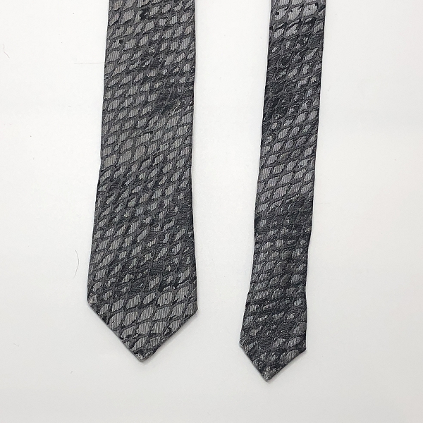 実際に弊社で買取させて頂いたCELINE/セリーヌ シルク ネクタイ/ナロータイの画像 1枚目