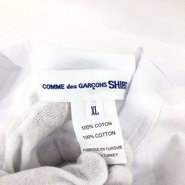 実際に弊社で買取させて頂いたCOMME des GARCONS SHIRT×KAWS/コムデギャルソンシャツ×カウズ カラープリント Tシャツ FH-T003/XLの画像 2枚目